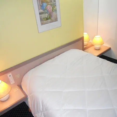 Arcantis Din'hotel Hotel